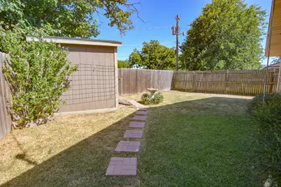 1207 Lynnwood Drive, Cleburne, TX 76033 - Photo 36
