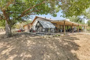 885 Kyle Cir, Reno, TX 76020 - Photo 8