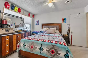 915 Liberty Dr, Irving, TX 75061 - Photo 8