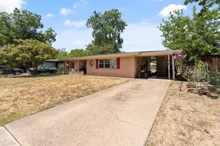 915 Liberty Dr, Irving, TX 75061 - Photo 2