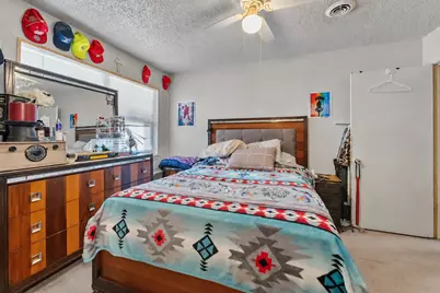 915 Liberty Drive, Irving, TX 75061 - Photo 8