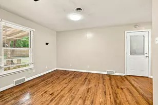 204 University Dr, Arlington, TX 76013 - Photo 6