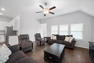 424 Pheasant Hill Ln, Fort Worth, TX 76028 - Photo 16