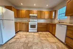 739 W Pine St, Jacksboro, TX 76458 - Photo 10