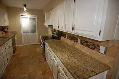 2614 Creekview Drive, Arlington, TX 76016 - Photo 10