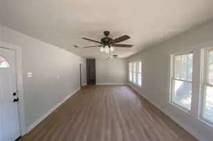 1042 W Tarleton, Stephenville, TX 76401 - Photo 4