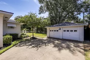 1320 Barnes Dr, Arlington, TX 76013 - Photo 34