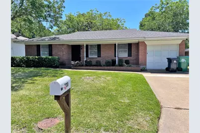 720 Chisholm Trail, Denton, TX 76209 - Photo 1