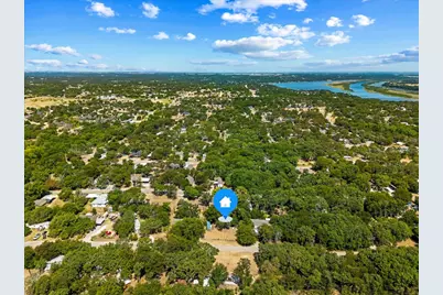 3010 Cedarhill Street, Granbury, TX 76048 - Photo 4