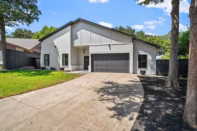 1309 Shady Hollow, Euless, TX 76039 - Photo 2