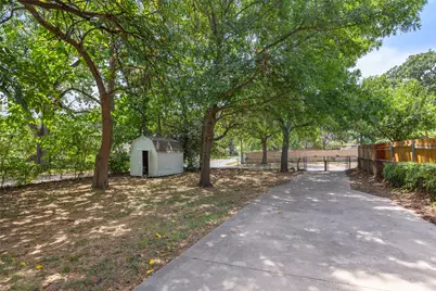 4406 Wayne Court S, Haltom City, TX 76117 - Photo 18