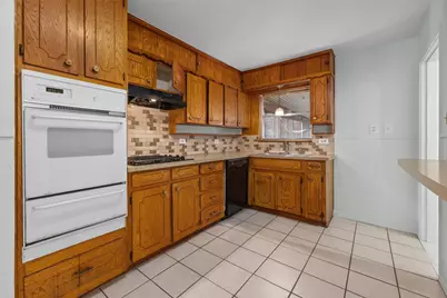 4406 Wayne Court S, Haltom City, TX 76117 - Photo 4