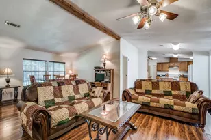 233 Esquire Estates Rd, Mabank, TX 75156 - Photo 4