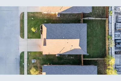 1048 Crestview Drive, Hutchins, TX 75141 - Photo 6