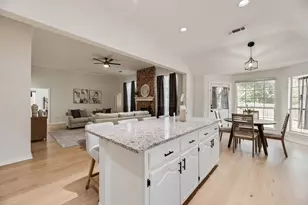 1412 Melody Ln, Carrollton, TX 75006 - Photo 10