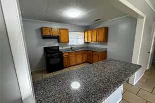 1309 Ann Arbor Dr, Corsicana, TX 75110 - Photo 4