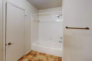 853 W Wintergreen Rd, Lancaster, TX 75134 - Photo 16