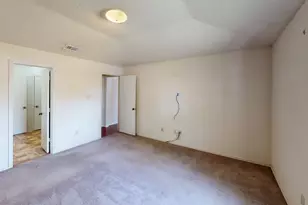 853 W Wintergreen Rd, Lancaster, TX 75134 - Photo 10