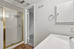 4017 Buena Vista St, Dallas, TX 75204 - Photo 16