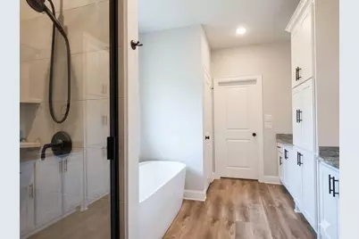 11034 Oak Springs Cove, Tyler, TX 75703 - Photo 16