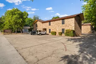 1108 N Elm St, Denton, TX 76201 - Photo 2