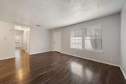 1108 N Elm Street #10, Denton, TX 76201 - Photo 6