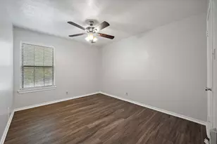 1108 N Elm St, Denton, TX 76201 - Photo 12