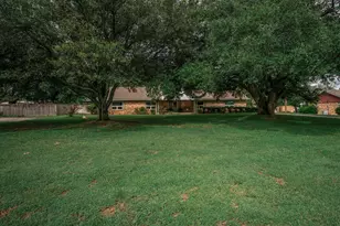 1413 S Main Street S, Lindale, TX 75771 - Photo 38
