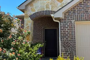 2729 Pease Dr, Forney, TX 75126 - Photo 2