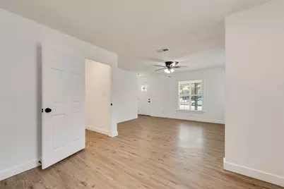 6617 Greenlee Street, Fort Worth, TX 76112 - Photo 8