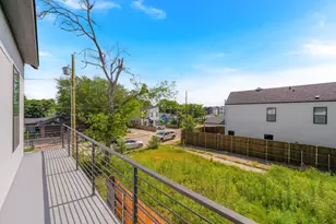1908 Duluth St, Dallas, TX 75212 - Photo 32