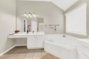 8120 Holliday Rd, Lantana, TX 76226 - Photo 24
