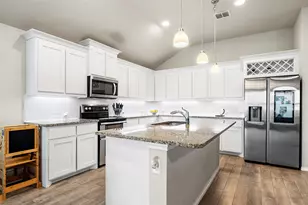 3205 Buckskin Trl, Aubrey, TX 76227 - Photo 2