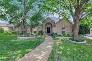 7613 Royal Troon Dr, Fort Worth, TX 76179 - Photo 2