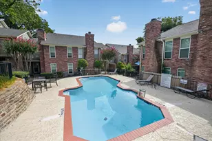 7510 Holly Hill Dr, Dallas, TX 75231 - Photo 24
