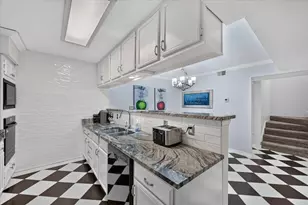 7510 Holly Hill Dr, Dallas, TX 75231 - Photo 8
