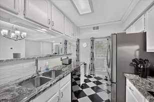 7510 Holly Hill Dr, Dallas, TX 75231 - Photo 10