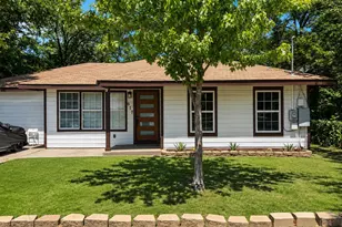 617 McCubbin St, Gainesville, TX 76240 - Photo 1