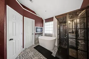 6601 Redwood Ln, The Colony, TX 75056 - Photo 2