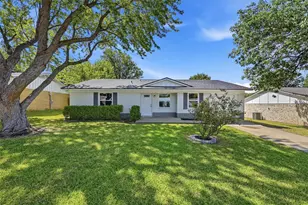 402 Kansas St, Sherman, TX 75090 - Photo 1