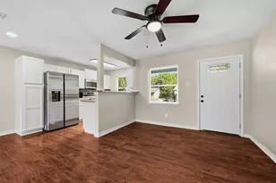 402 Kansas St, Sherman, TX 75090 - Photo 8
