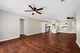 402 Kansas St, Sherman, TX 75090 - Photo 10