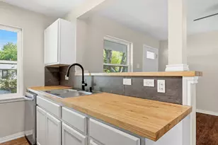 402 Kansas St, Sherman, TX 75090 - Photo 14