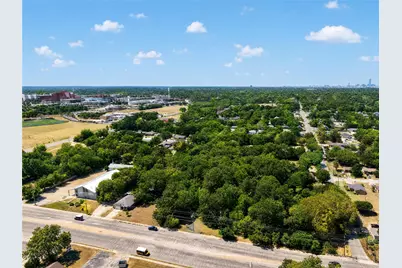 2633 E Ledbetter Drive, Dallas, TX 75216 - Photo 2
