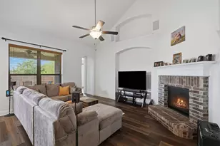 5501 Tuxbury Pond Dr, Fort Worth, TX 76179 - Photo 4