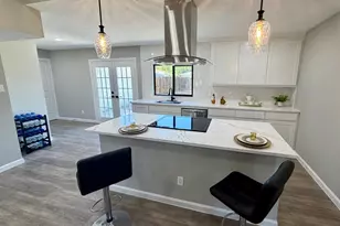 1810 Sandra Ln, Grand Prairie, TX 75052 - Photo 10