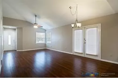 565 Hunters Glen Street, Lewisville, TX 75067 - Photo 8
