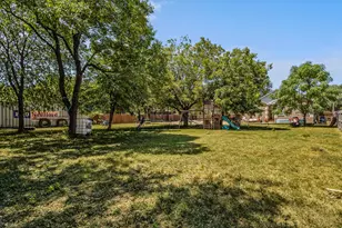2640 Morgan Dr, Dallas, TX 75241 - Photo 8