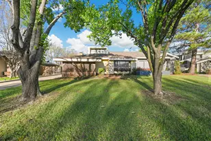 522 Hunters Glen St, Lewisville, TX 75067 - Photo 2