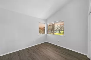 522 Hunters Glen St, Lewisville, TX 75067 - Photo 4